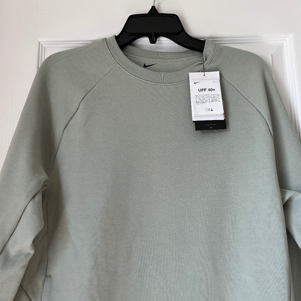 New Men’s Nike Dri-Fit Training Top UPF 40+ Green Size S